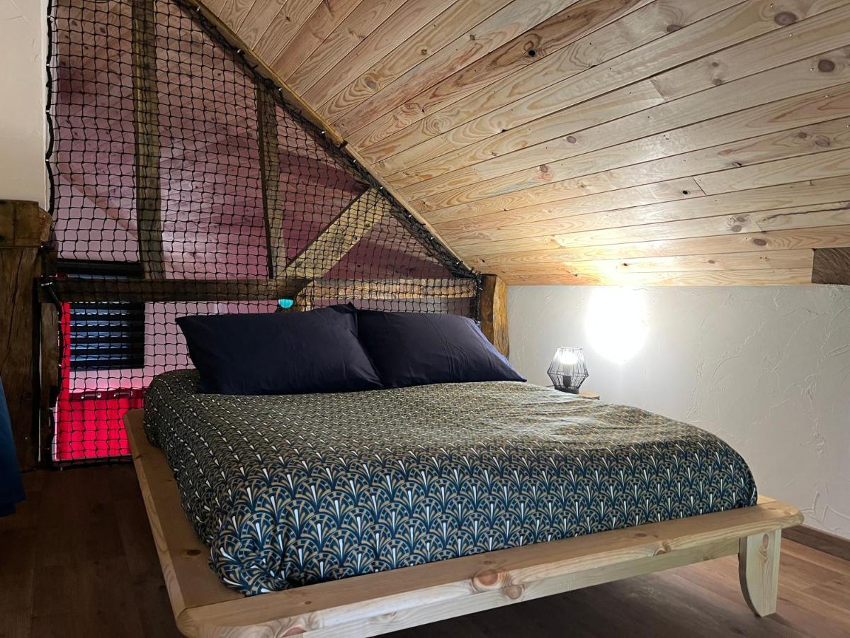 Maison D'Hote Avec Sauna Et Jacuzzi A La Campagne Les Portes du Coglais ภายนอก รูปภาพ
